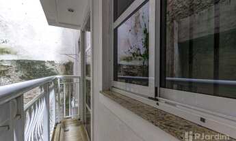 Imagem 6: Metrô próximo, Portaria 24h, Apartamento com 2 quartos (1 suíte), 2 banheiros, 2 vagas à v