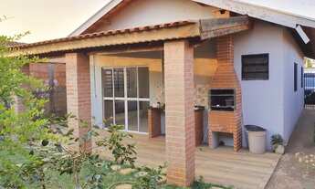 Imagem 2: Casa a venda com 114 metros quadrados com 2 quartos sendo 1 suíte, churrasqueira. Brotas S