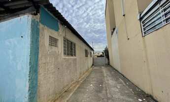 Imagem 3: Casa para Galpão Rua 72 Centro, ideal para Estacionamento