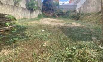 Imagem: Terreno pronto para construir