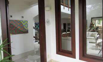 Imagem 2: Alphaville Ipês, sobrado com 04 suítes, sendo 02 tipo americana, jardim, piscina, e boa lo