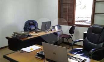 Imagem 4: Sobrado para venda tem 220 metros quadrados com 3 quartos em Vila Anastácio - São Paulo