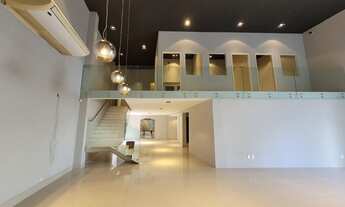 Imagem 3: Prédio comercial em Tirol