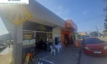 Imagem: Terreno com duas casas e duas salas comerciais