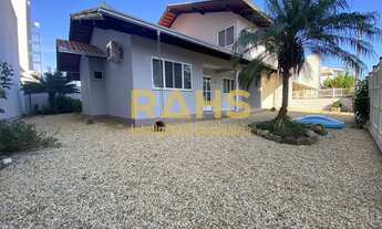 Imagem: Sobrado a 450 metros de distância do mar