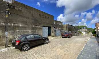 Imagem 3: Galpão à venda, 1800 m² , dois pavimentos, escritório, banheiros, acesso rua calçada, por