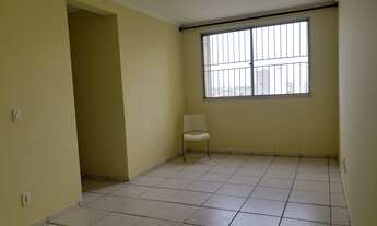 Imagem: APARTAMENTO REPLETO DE ARMÁRIOS, PRÓXIMO