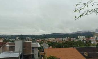 Imagem 3: Vende-se sobrado novo - com linda vista para Pedra Grande no Jardim do Lago - Atibaia - SP