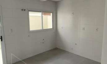 Imagem 7: Sobrado para Venda em Ponta Grossa, Uvaranas, 3 dormitórios, 1 suíte, 3 banheiros, 2 vagas