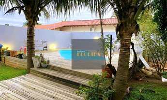 Imagem: Linda casa no bairro Carianos com piscina