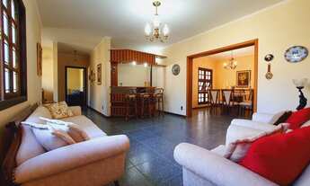 Imagem 2: Maravilhosa Casa Térrea em terreno de 1650m2 à Venda, dentro da cidade, próximo aos melhor