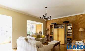 Imagem: SOBRADO - VILA MARIANA - SP