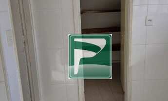 Imagem 2: Apartamento com 2 dormitórios para alugar, 75 m² por R$ 1.190,00/mês - Icaraí - Niterói/RJ