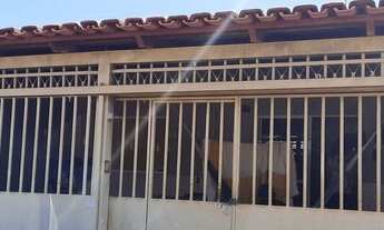 Imagem 3: Casa 03 quartos - 01 suíte, sala, cozinha - Excelente localização