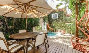 Imagem 3: Sobrado com 3 suítes, 4 banheiros e 2 vagas