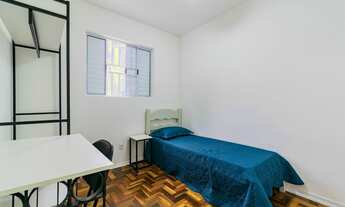 Imagem 1: Quarto mobilado em casa compartilhada