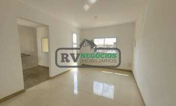 Imagem 5: T - Linda casa com 2 quartos com quintal de R$ 200.000,00 por R$ 175.000,00