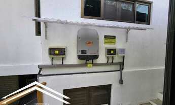 Imagem 7: Casa de condomínio com 450m² possuindo placa solar, toda mobiliada