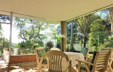 Imagem 3: Com frente para duas ruas: Minas Gerais e Itápolis