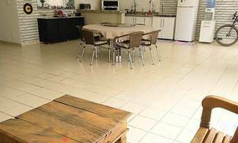 Imagem 3: Sobrado para venda possui 481 metros quadrados com 4 quartos em Residencial Paraíso - Fran