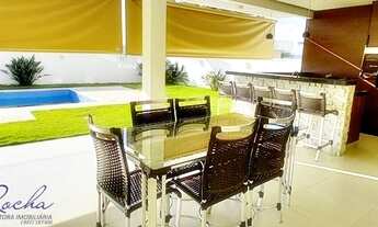 Imagem 7: Casa de condomínio para venda tem 304 metros quadrados com 4 suítes