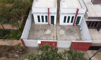 Imagem 2: LINDA CASA GEMINADA EM MEIO LOTE NA MELHOR LOCALIZACAO DO BAIRRO CENTRAL