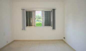 Imagem 5: Sobrado 02Quartos 02Vagas de Garag. 02Banheiros 01Salão de festas Cozinha com gás de rua Q