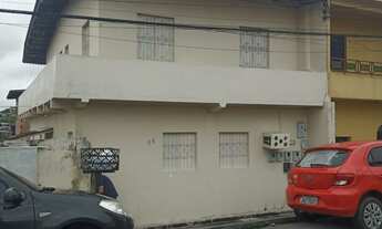 Imagem 2: NOVO ALEIXO. 3 CASA NO MESMO TERRENO. 6 APARTAMENTOS