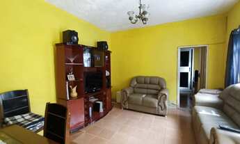 Imagem 2: Casa para venda possui 60 metros quadrados com 2 quartos em Centro - Nilópolis - RJ