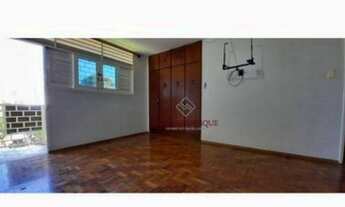 Imagem 5: Excelente casa com 4/4, 3 salas e uma ótima área de 720m²