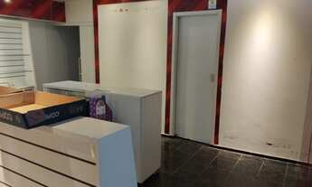 Imagem 6: Loja comercial com 50m² incluindo mezanino na Enseada do Sua