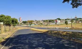 Imagem 3: Brasil, Terreno de Esquina com 3.342,20m², na Avenida Rondon Pacheco