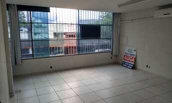 Imagem 4: Conj. com 08 Salas, 1 Recepção, 2 Banheiros, 1 Cozinha com área de 180 m2 em Jardim da Pe