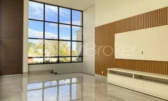 Imagem 6: Casa com 4 suítes e 296 m² construídos no Condomínio do Lago