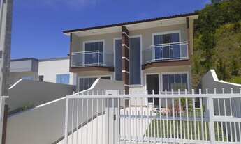 Imagem: Sobrado com dois dormitórios e passagem