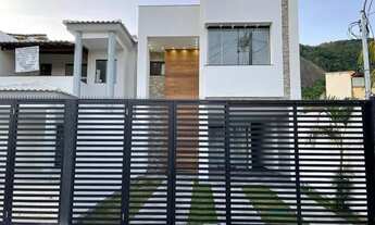 Imagem: Casa (Padrão), com 3 quartos e 2 banheiros