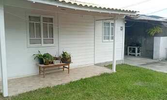 Imagem 2: Casa para venda tem 100 metros quadrados com 2 quartos