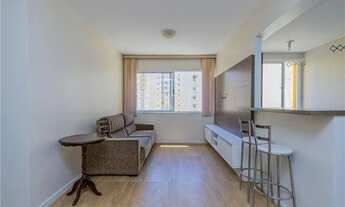 Imagem 3: Apartamento 3 dormitórios, 1 suíte, 67 m2 privativos e 1 vaga de garagem. Ficam os móveis