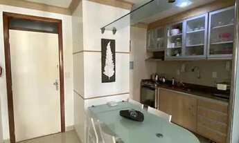 Imagem 6: Cobertura com piscina privativa totalmente mobiliada e decorada, de frente para o mar da P