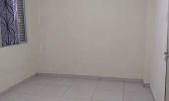 Imagem 7: Aluga se casa com dois quartos com vaga pra garagem