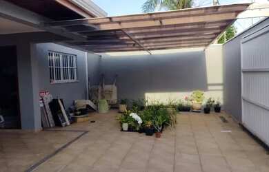 Imagem 2: Casa para venda possui 180 metros quadrados com 3 quartos em Jardim Nova América - Campina