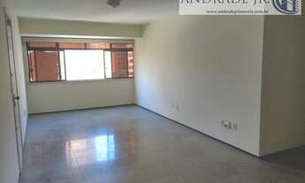 Imagem 2: Apartamento espaçoso, nascente e localizado próximo à Beira mar no bairro Meireles