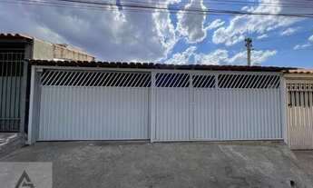 Imagem 2: Casa 03 quartos, 02 banheiros e 02 vagas de garagem na Qr 408 Samambaia-Norte