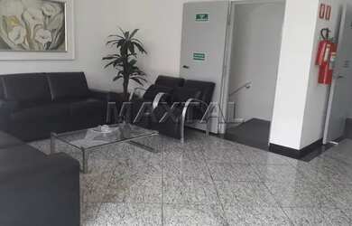 Imagem 6: Apartamento com 1 dormitorio, Cozinha, sala dois ambientes, banheiro e vaga demarcada