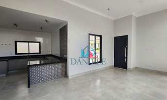 Imagem: Casa térrea com 3 suítes localizada no