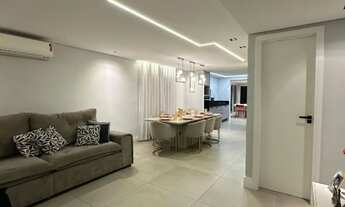 Imagem 2: Lindo Sobrado todo mobiliado com piscina aquecida e painel solar