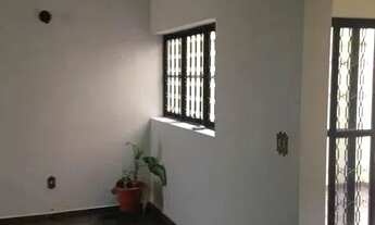 Imagem 4: Casa comercial para locação de 03 Quartos Jardim Califórnia, Ribeirão Preto com Sacada