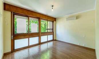 Imagem 6: Apartamento semimobiliado com 197 m² privativos, 3 dormitórios (sendo 1 suíte) e 2 vagas