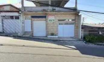 Imagem: Casa com 4 Qrts Ponto Comercial/ Aceito