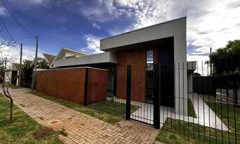 Imagem 2: Casa à venda no Jardim Paulista com suíte e terreno amplo e 3 Quartos em Maringá